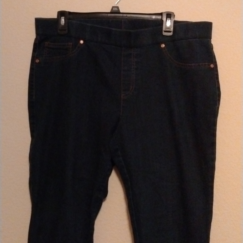 Straight leg jogging jeans